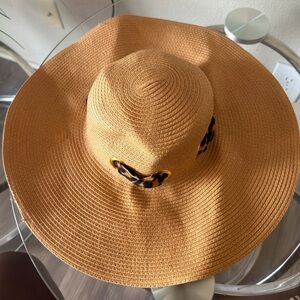 Adrienne Vittadini Tan Straw Sun Hat with Navy Sweatband